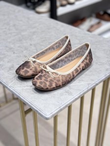 عروسکی زنانه وارداتی پلنگی کد TL-846