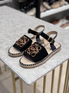 صندل زنانه طبی کد ss184