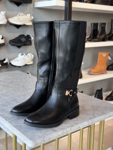 بوت بلند کلوز پاشنه 4سانت کد cls-9331