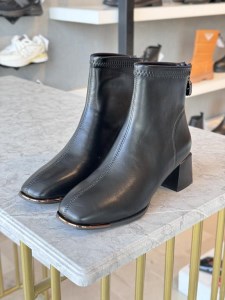 نیم بوت لس کارپ پاشنه 5سانت کد mdt-370