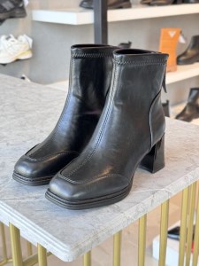 نیم بوت لس کارپ کد mdt-367