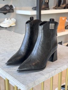 نیم بوت لس کارپ پاشنه 7سانت کد zz8003