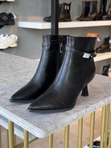 نیم بوت لس کارپ پاشنه 7سانت کد zz8007