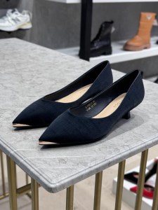 کفش زنانه مجلسی بایلی کوکو پاشنه 4سانت کد B639-3