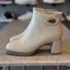 نیم بوت لسکارپ پاشنه 6سانت کدzz8021 رنگ کرم سایز39